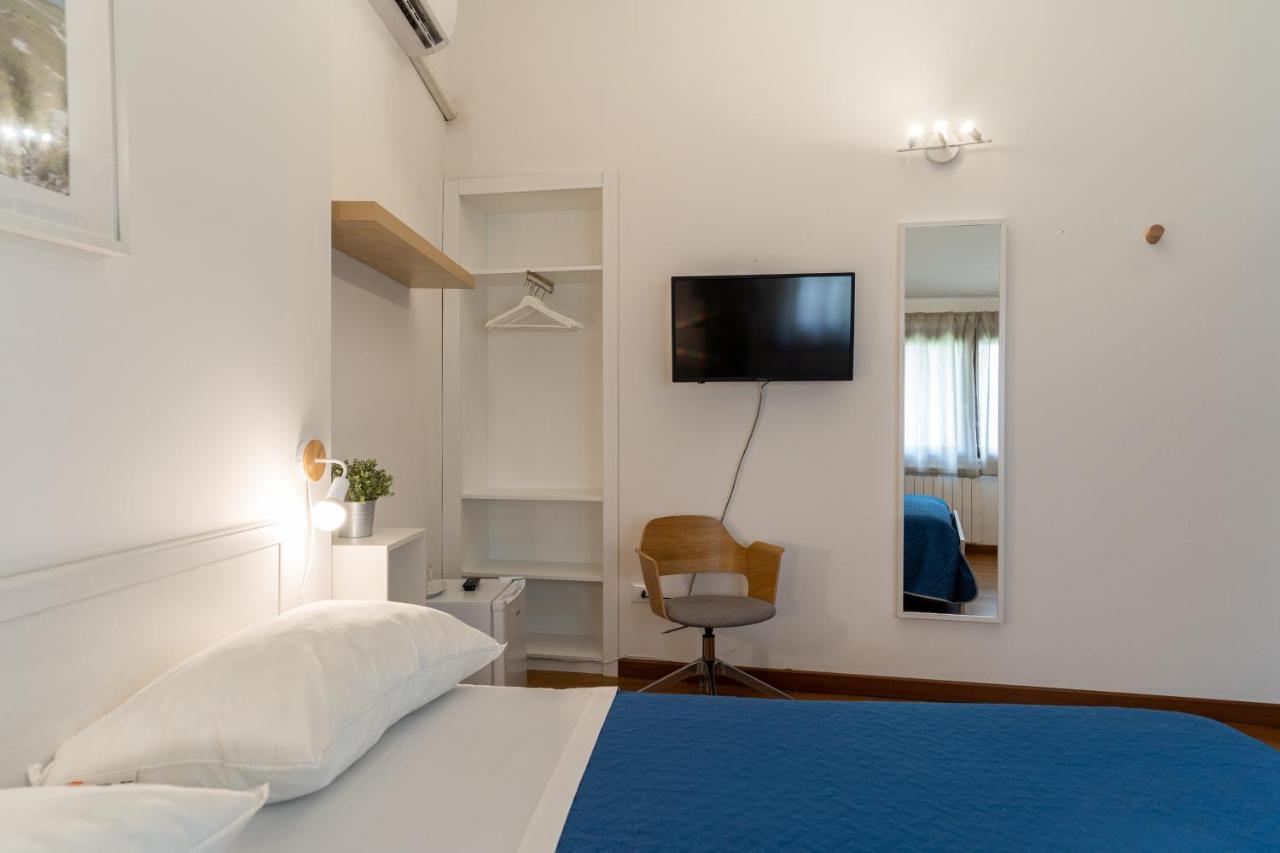 Casa Dell'Escursionista Bed & Breakfast Cerchiara di Calabria Екстериор снимка