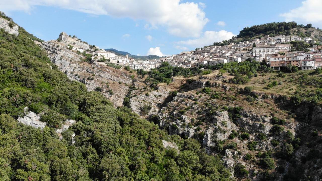 Casa Dell'Escursionista Bed & Breakfast Cerchiara di Calabria Екстериор снимка