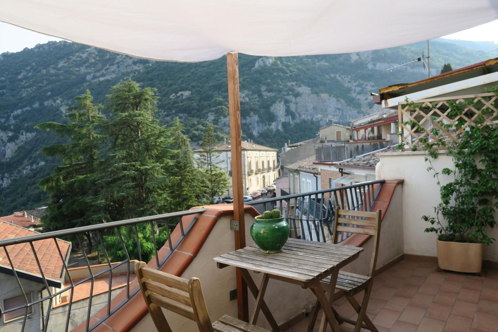 Casa Dell'Escursionista Bed & Breakfast Cerchiara di Calabria Екстериор снимка